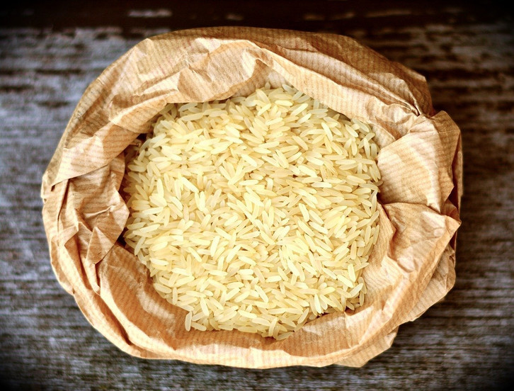 Risottoreis bildet die Grundlage für deine Reisbällchen.