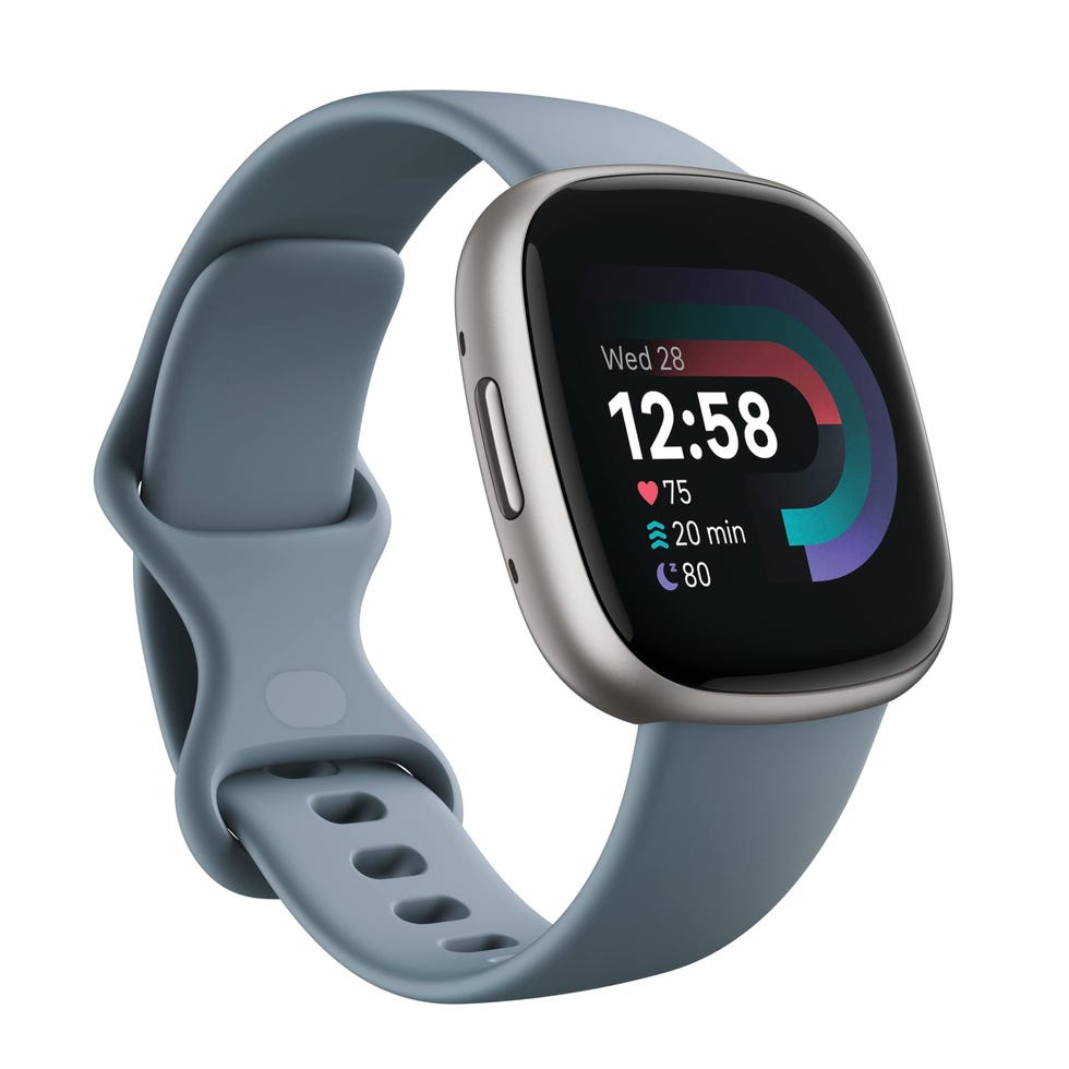 Versa 4 Fitness Smartwatch Versa 4 Fitness Smartwatch
