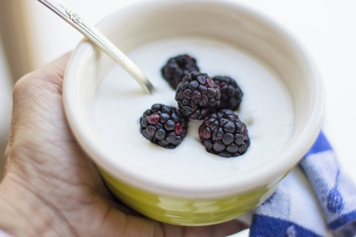 Zusätze wie Vitamine und Mineralstoffe dürfen in Milchprodukten stecken. Die neue Milchproduktqualitätsverordnung legt aber gesetzliche Vorraussetzungen dafür genau fest.
