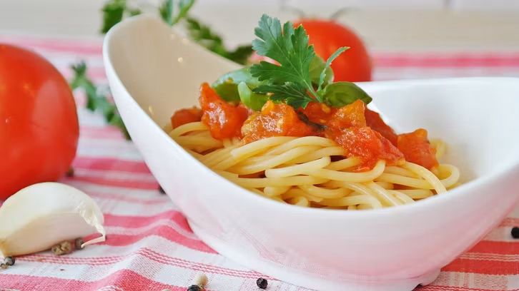Zum richtigen Kochen von Spaghetti gibt es viele Tricks und Tipps.
