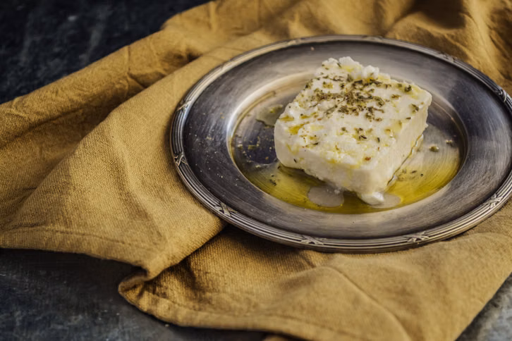 Echter Feta schmeckt intensiver als Hirtenkäse.