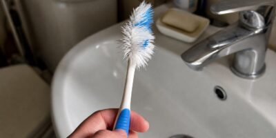 El objeto del baño que hay que cambiar mucho más a menudo de lo que crees