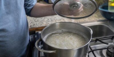 No cocines así el arroz: hay una forma que sienta mucho mejor