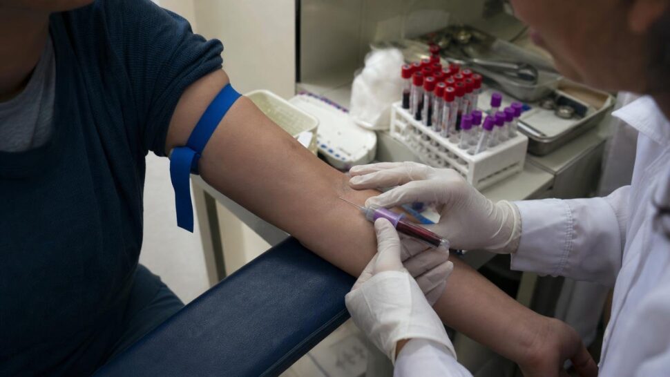 Qué significa de verdad tu nivel de glucosa en ayunas en el análisis de sangre
