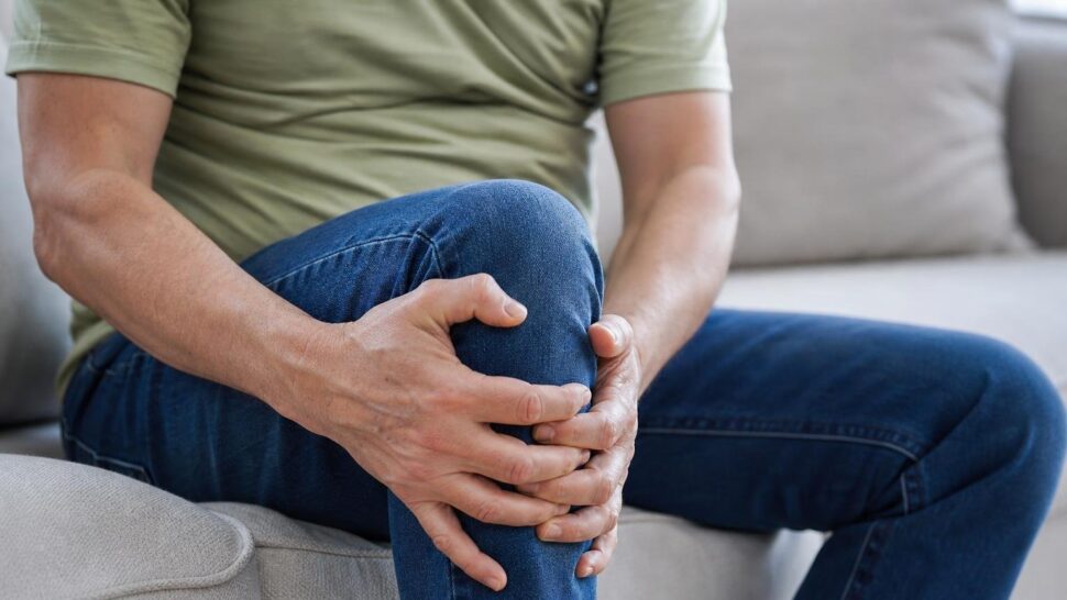El alimento número 1 que puede estar inflamando tus articulaciones sin que lo notes