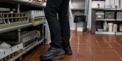 Los 8 mejores zapatos para estar de pie todo el día según los podólogos
