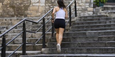 Qué le pasa al cuerpo cuando subes escaleras todos los días