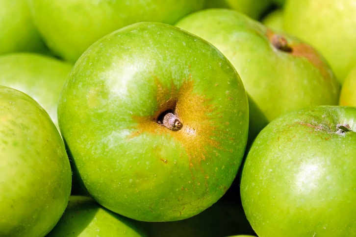 auch-gruene-aepfel-koennen-suess-schmecken-cc0-pixabay-couleur-240926_download Auch grüne Äpfel können süß schmecken.