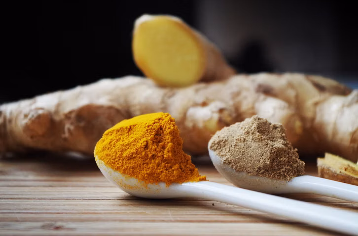 Goldene Milch wirkt gesundheitsfördernd auf Körper uns Geist.