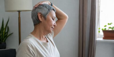 Después de los 60 hay un solo ejercicio que los fisioterapeutas recomiendan para el cuello