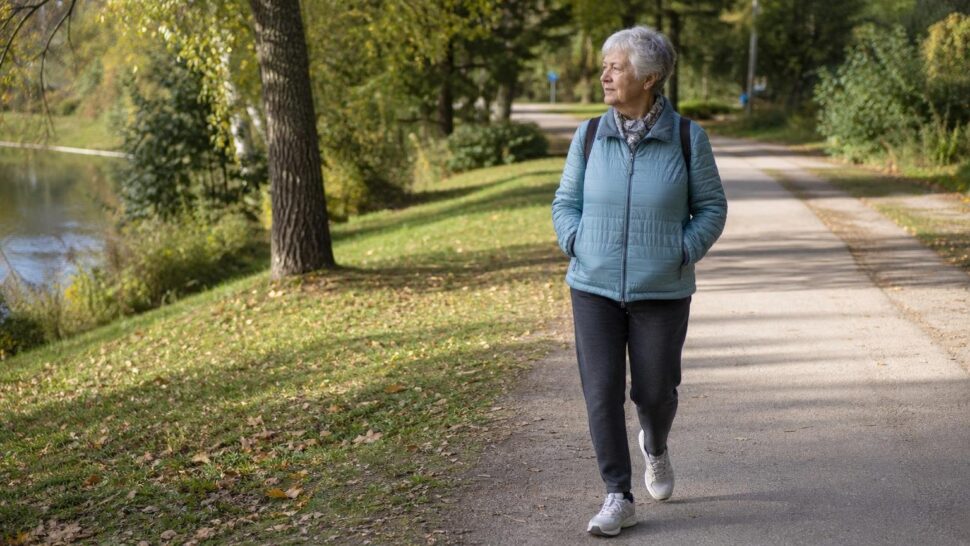 Después de los 65 hay un solo hábito que los neumólogos piden mantener para los pulmones